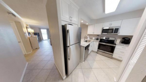Unit 117 - NEWLY Renovated with FREE beach service